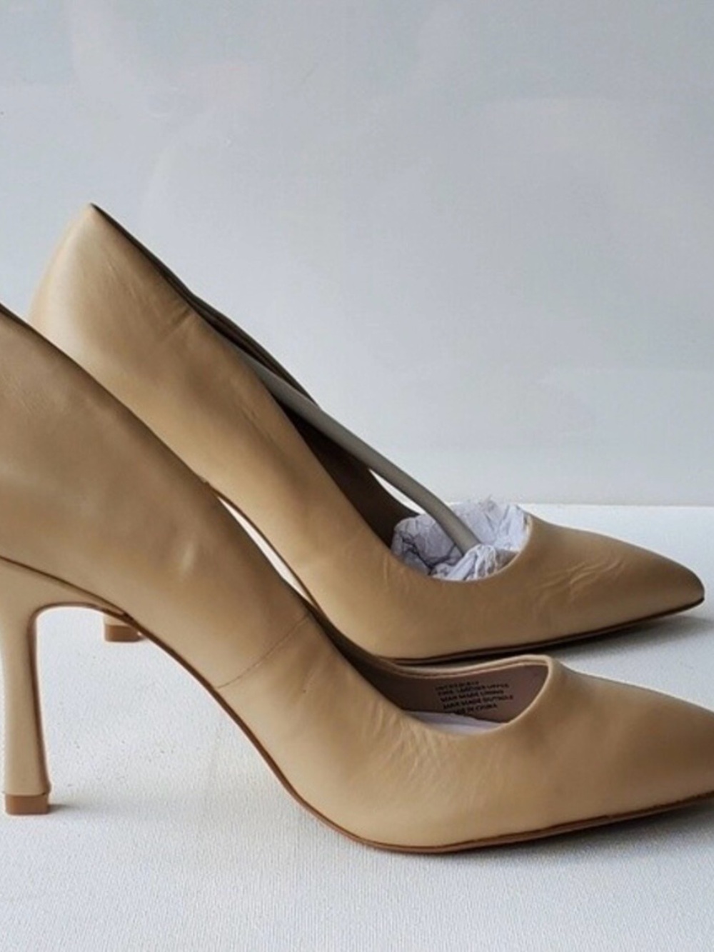 Charles by Charles David Womens size 8 Tan Nude Pointed Heel Pumps NWOB